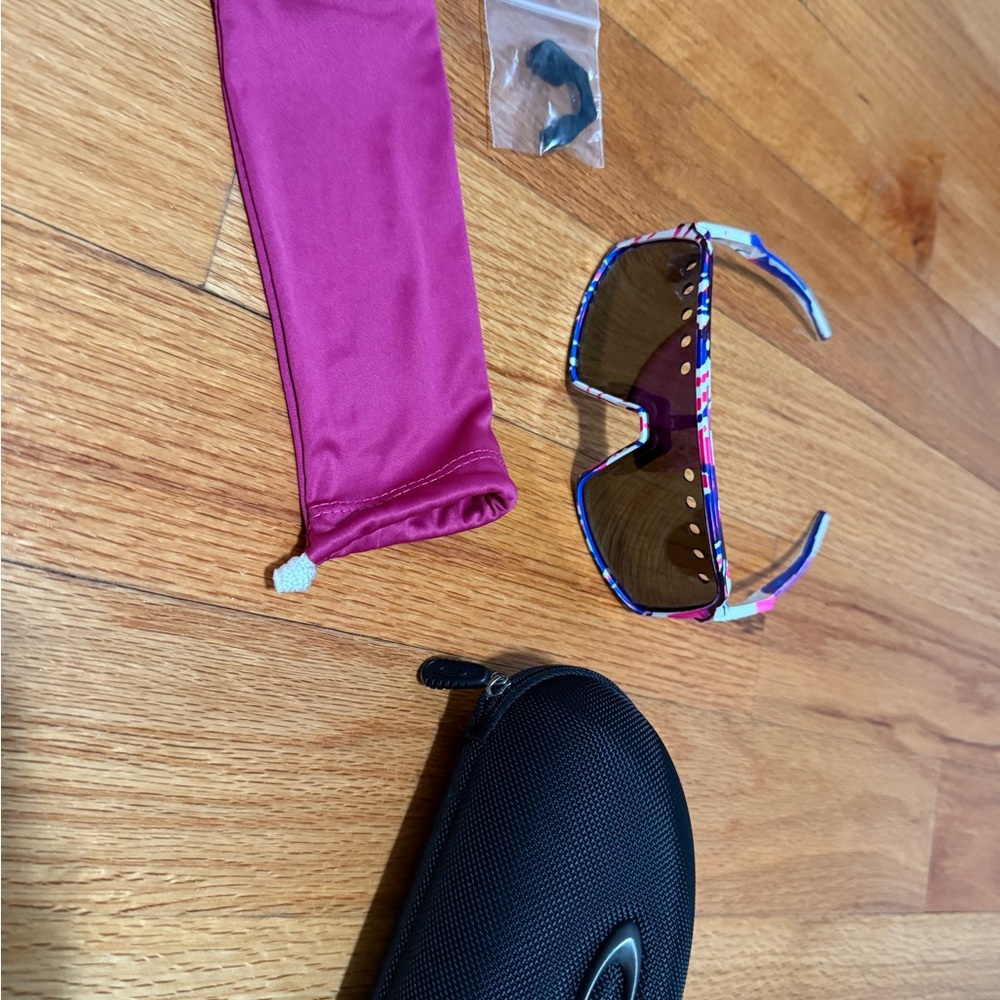 Oakley Multicolor Sunglasses - Picture 3 of 8